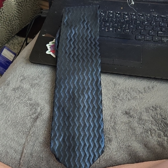 Bugatti Blue Textured Tie for a Modern Look - Picture 1 of 5